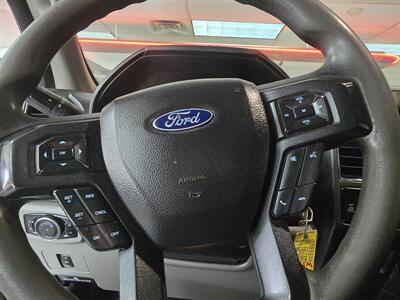 2019 Ford F-350 XLT SUPER CREW 4X4/FX4   - Photo 22 - Hamilton, OH 45015