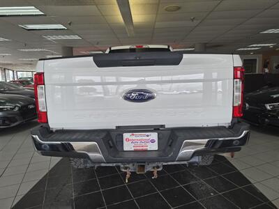 2019 Ford F-350 XLT SUPER CREW 4X4/FX4   - Photo 5 - Hamilton, OH 45015