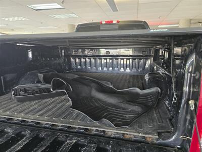 2012 GMC Sierra 1500 SLE 4DR EXTENDED CAB 4X4 - Photo 32 - Hamilton, OH 45015