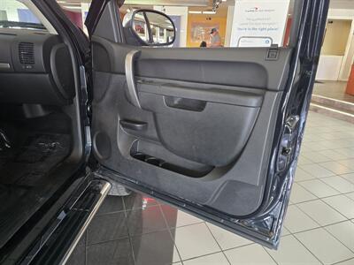 2012 GMC Sierra 1500 SLE 4DR EXTENDED CAB 4X4 - Photo 12 - Hamilton, OH 45015