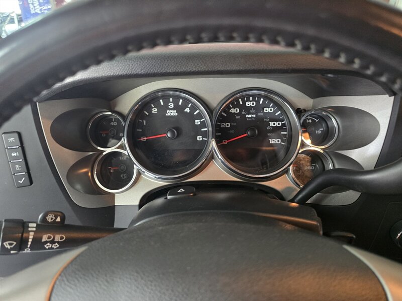 2012 GMC Sierra 1500 SLE 4DR EXTENDED CAB 4X4 - Photo 23 - Hamilton, OH 45015