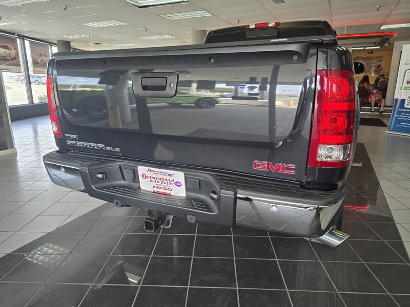 2012 GMC Sierra 1500 SLE 4DR EXTENDED CAB 4X4 - Photo 5 - Hamilton, OH 45015