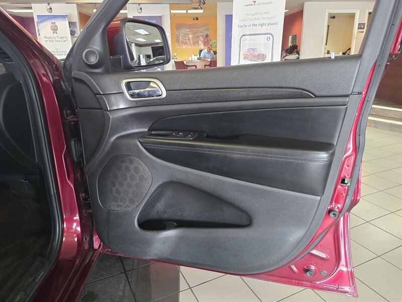 2018 Jeep Grand Cherokee Altitude - Photo 13 - Hamilton, OH 45015