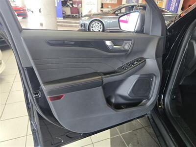 2023 Ford Escape ST-Line   - Photo 7 - Hamilton, OH 45015