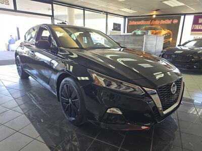 2020 Nissan Altima 2.5 SV 4DR SEDAN AWD   - Photo 3 - Hamilton, OH 45015