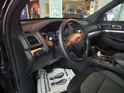 2017 Ford Explorer XLT   - Photo 10 - Hamilton, OH 45015