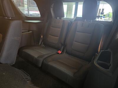 2017 Ford Explorer XLT   - Photo 15 - Hamilton, OH 45015