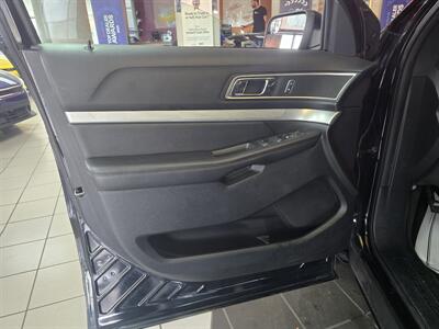 2017 Ford Explorer XLT   - Photo 9 - Hamilton, OH 45015