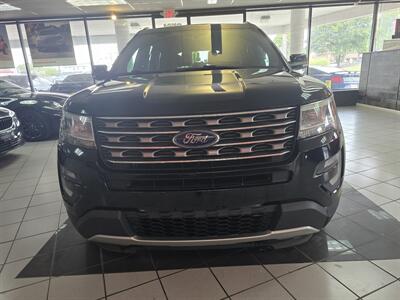 2017 Ford Explorer XLT   - Photo 2 - Hamilton, OH 45015