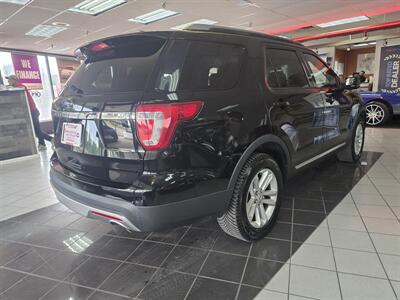 2017 Ford Explorer XLT   - Photo 4 - Hamilton, OH 45015