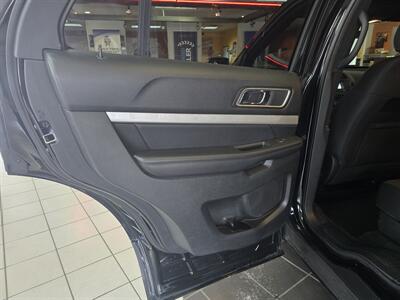 2017 Ford Explorer XLT   - Photo 12 - Hamilton, OH 45015