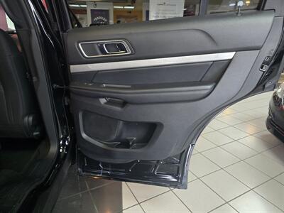 2017 Ford Explorer XLT   - Photo 19 - Hamilton, OH 45015