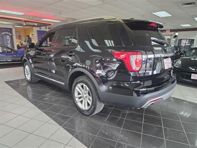 2017 Ford Explorer XLT   - Photo 6 - Hamilton, OH 45015
