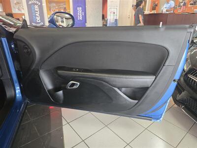 2022 Dodge Challenger SXT 2DR COUPE   - Photo 12 - Hamilton, OH 45015