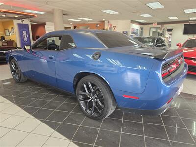 2022 Dodge Challenger SXT 2DR COUPE   - Photo 6 - Hamilton, OH 45015