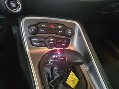 2022 Dodge Challenger SXT 2DR COUPE   - Photo 21 - Hamilton, OH 45015