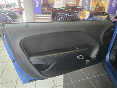 2022 Dodge Challenger SXT 2DR COUPE   - Photo 7 - Hamilton, OH 45015
