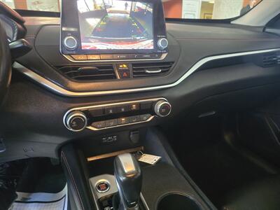 2022 Nissan Altima 2.5 SR 4DR SEDAN   - Photo 20 - Hamilton, OH 45015