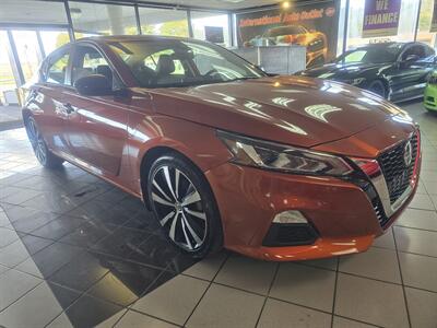 2022 Nissan Altima 2.5 SR 4DR SEDAN   - Photo 3 - Hamilton, OH 45015