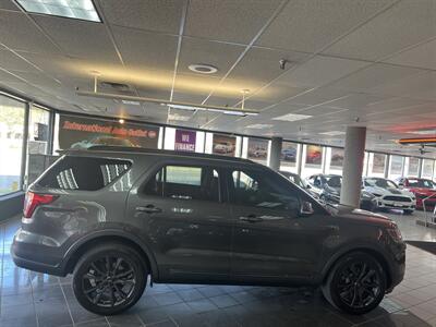 2018 Ford Explorer XLT 4DR SUV 4X4   - Photo 4 - Hamilton, OH 45015