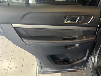 2018 Ford Explorer XLT 4DR SUV 4X4   - Photo 20 - Hamilton, OH 45015