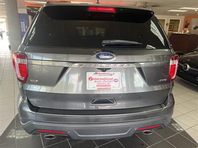 2018 Ford Explorer XLT 4DR SUV 4X4   - Photo 6 - Hamilton, OH 45015