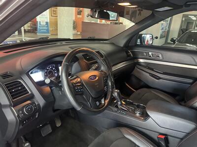 2018 Ford Explorer XLT 4DR SUV 4X4   - Photo 9 - Hamilton, OH 45015
