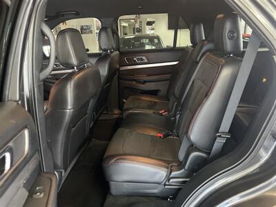 2018 Ford Explorer XLT 4DR SUV 4X4   - Photo 18 - Hamilton, OH 45015