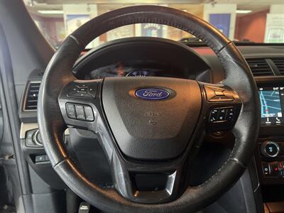2018 Ford Explorer XLT 4DR SUV 4X4   - Photo 12 - Hamilton, OH 45015