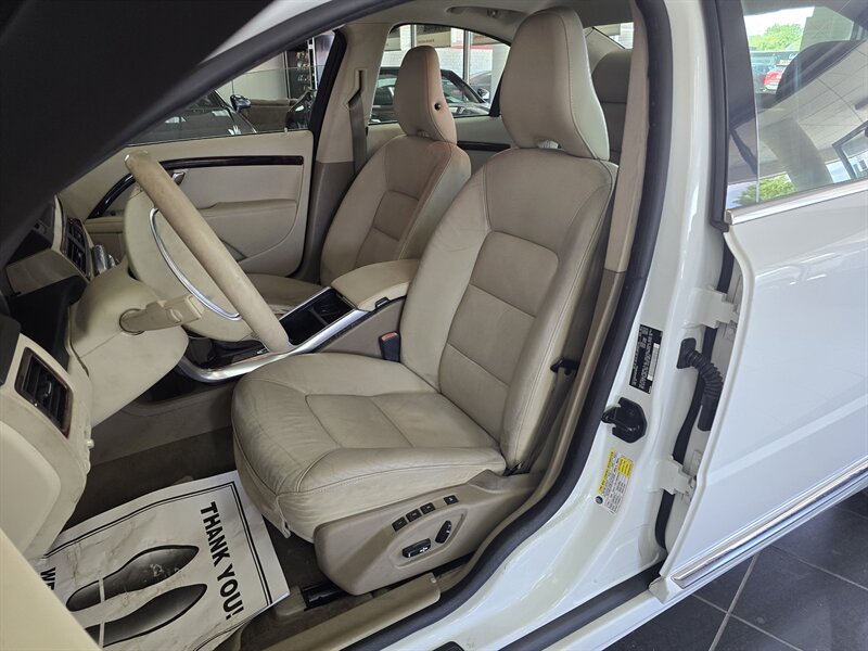 2013 Volvo S80 T6 4DR SEDAN AWD - Photo 10 - Hamilton, OH 45015