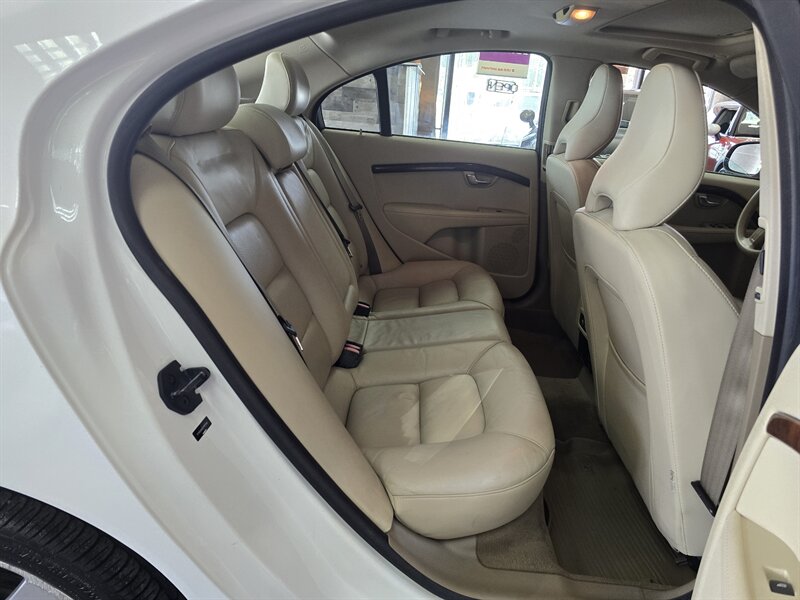 2013 Volvo S80 T6 4DR SEDAN AWD - Photo 17 - Hamilton, OH 45015