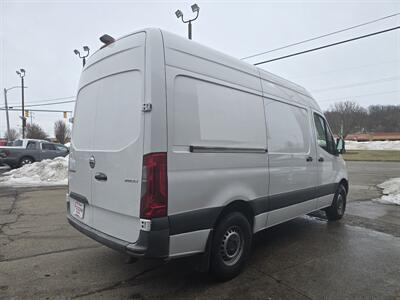 2021 FREIGHTLINER SPRINTER 2500 3DR CARGO VAN   - Photo 4 - Hamilton, OH 45015