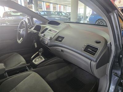 2009 Honda Civic LX 4DR SEDAN   - Photo 12 - Hamilton, OH 45015