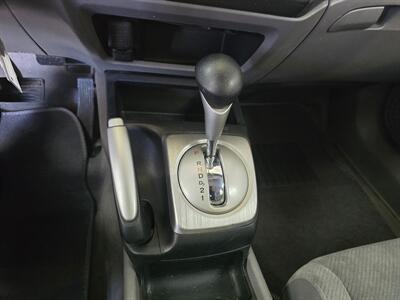 2009 Honda Civic LX 4DR SEDAN   - Photo 18 - Hamilton, OH 45015