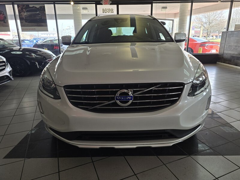 2015 Volvo XC60 T5 Drive-E Premier 4DR WAGON - Photo 2 - Hamilton, OH 45015