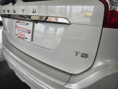 2015 Volvo XC60 T5 Drive-E Premier 4DR WAGON - Photo 32 - Hamilton, OH 45015