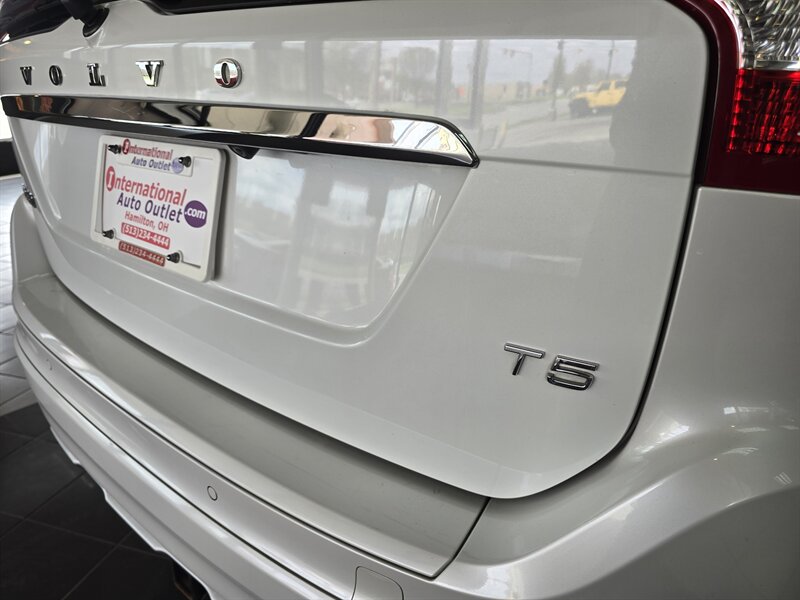 2015 Volvo XC60 T5 Drive-E Premier 4DR WAGON - Photo 32 - Hamilton, OH 45015