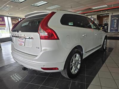 2015 Volvo XC60 T5 Drive-E Premier 4DR WAGON - Photo 4 - Hamilton, OH 45015