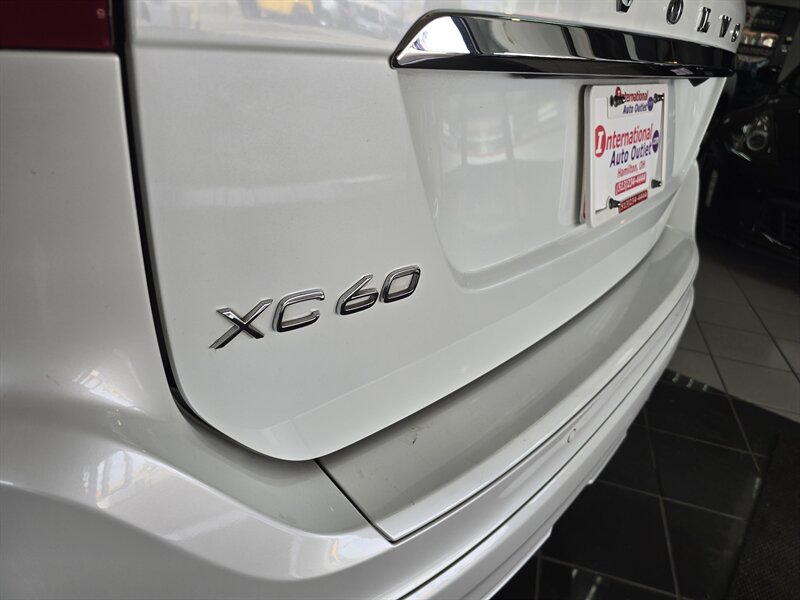 2015 Volvo XC60 T5 Drive-E Premier 4DR WAGON - Photo 31 - Hamilton, OH 45015