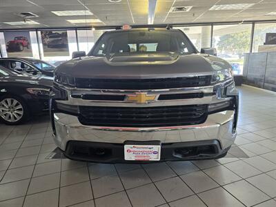 2019 Chevrolet Silverado 1500 LT 4DR CREW CAB 4X4   - Photo 2 - Hamilton, OH 45015