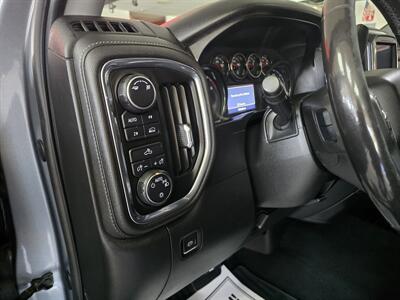 2019 Chevrolet Silverado 1500 LT 4DR CREW CAB 4X4   - Photo 19 - Hamilton, OH 45015
