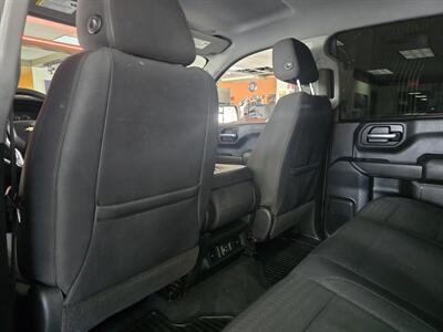 2019 Chevrolet Silverado 1500 LT 4DR CREW CAB 4X4   - Photo 9 - Hamilton, OH 45015