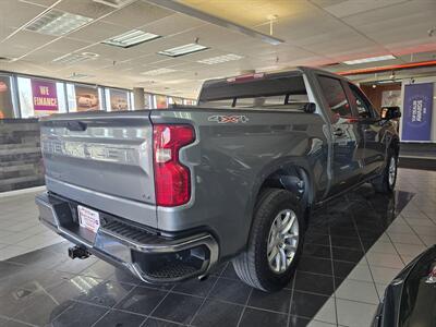 2019 Chevrolet Silverado 1500 LT 4DR CREW CAB 4X4   - Photo 4 - Hamilton, OH 45015