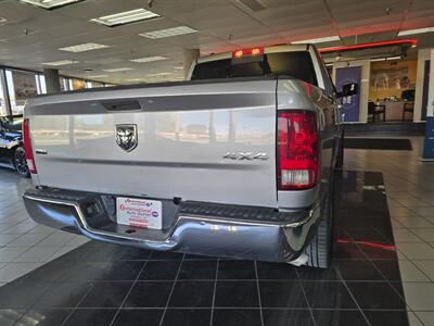 2020 RAM 1500 Classic SLT 4DR CREW 4X4 - Photo 3 - Hamilton, OH 45015