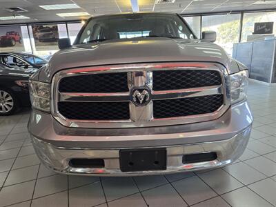 2020 RAM 1500 Classic SLT 4DR CREW 4X4 - Photo 2 - Hamilton, OH 45015