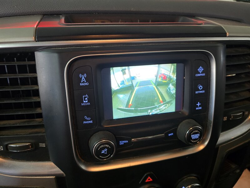 2020 RAM 1500 Classic SLT 4DR CREW 4X4 - Photo 22 - Hamilton, OH 45015