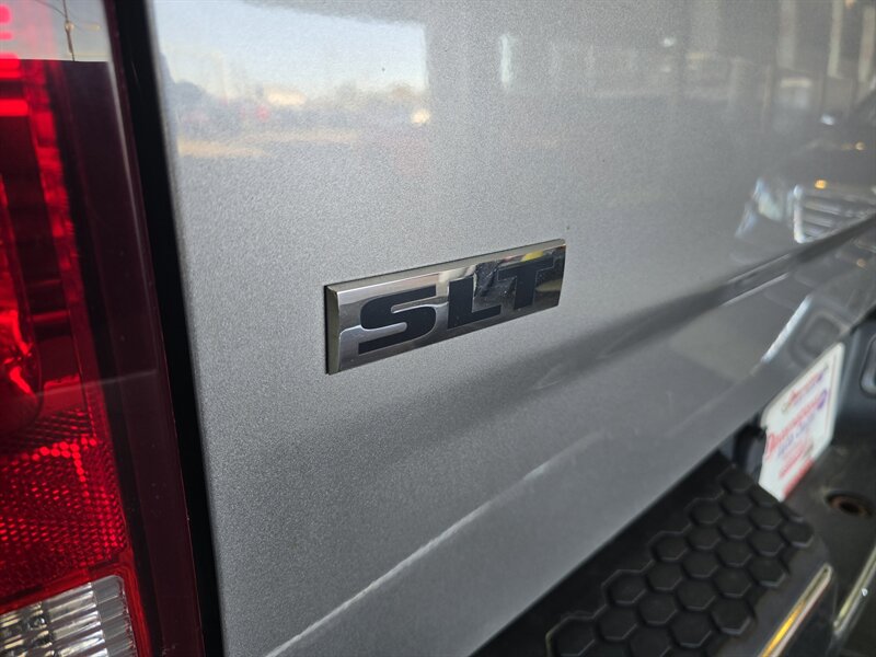 2020 RAM 1500 Classic SLT 4DR CREW 4X4 - Photo 29 - Hamilton, OH 45015