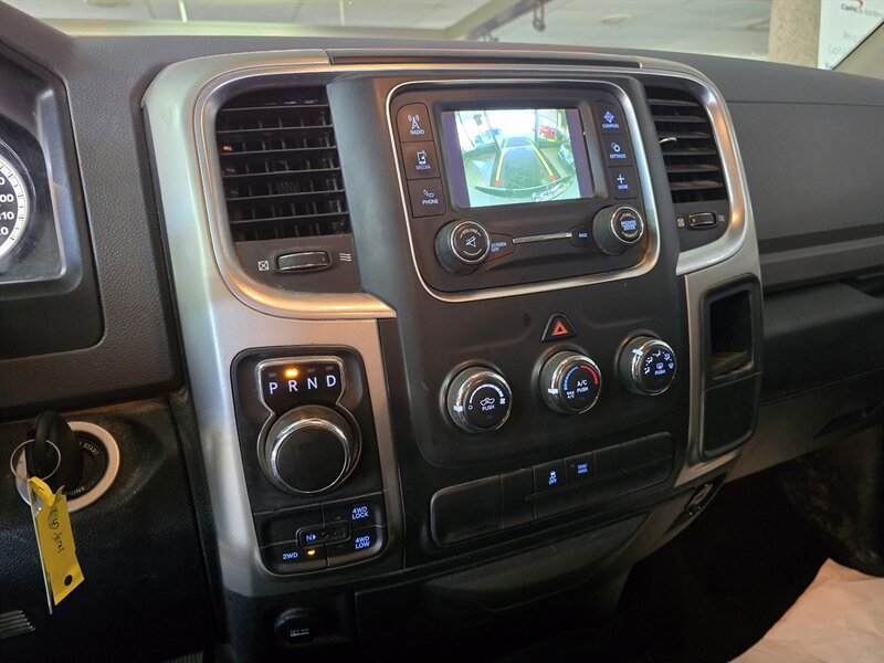 2020 RAM 1500 Classic SLT 4DR CREW 4X4 - Photo 23 - Hamilton, OH 45015