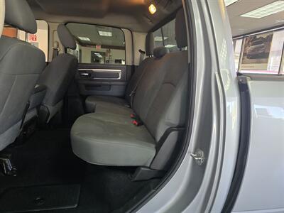 2020 RAM 1500 Classic SLT 4DR CREW 4X4 - Photo 11 - Hamilton, OH 45015