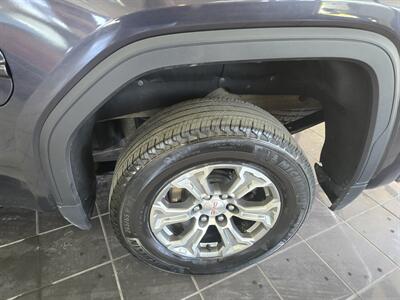 2025 GMC Sierra 1500 SLT   - Photo 39 - Hamilton, OH 45015